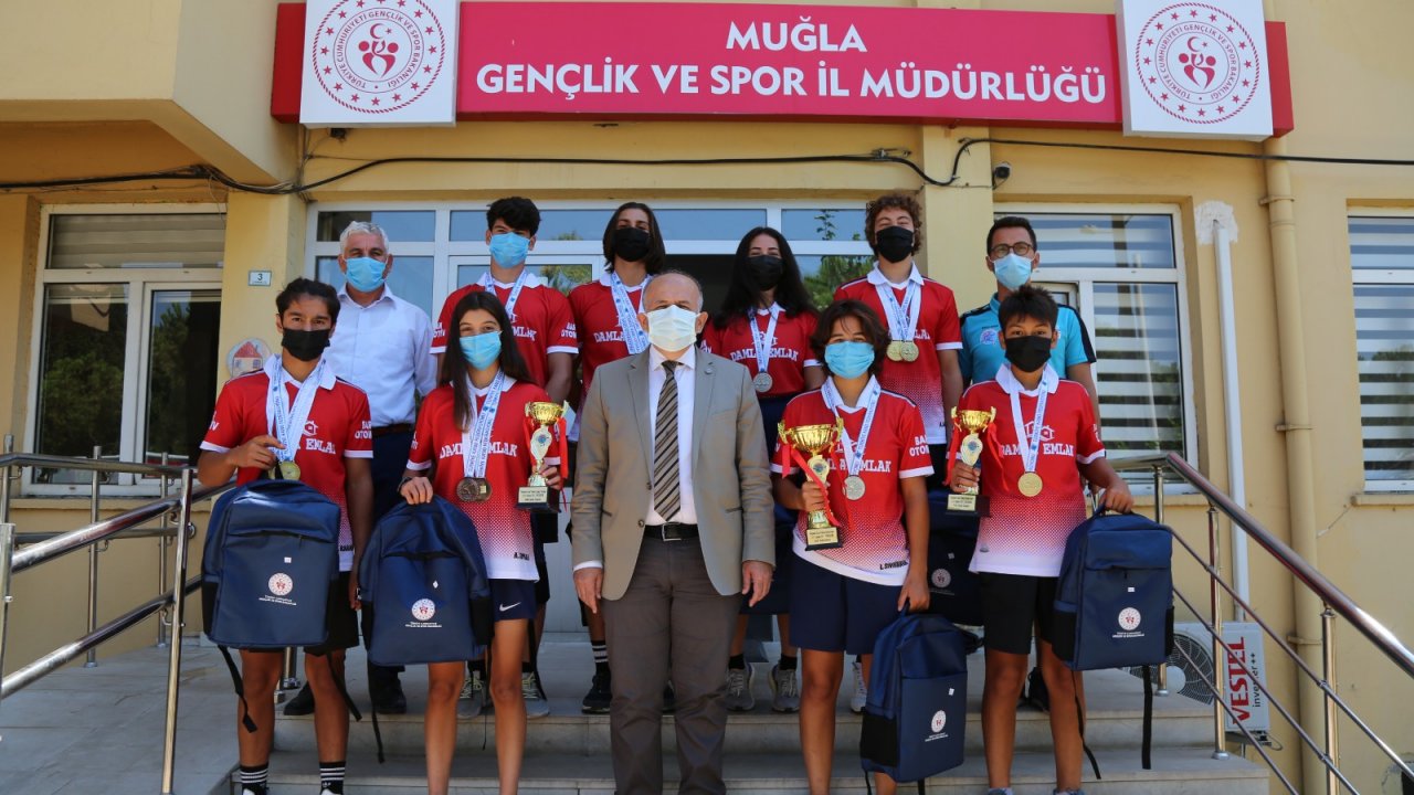 MUĞLALI MİNİK KANOCULAR TÜRKİYE ŞAMPİYONU