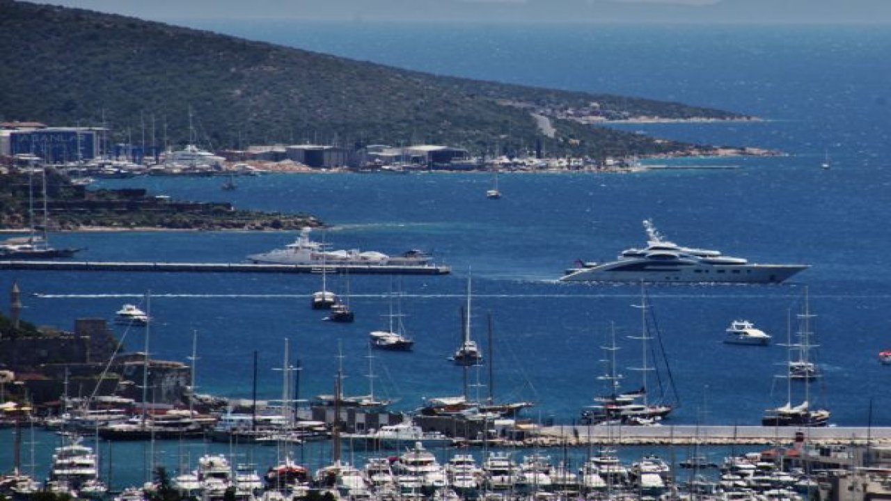 Milyon dolarlık yatlar Bodrum'da