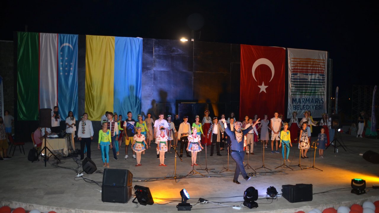 Marmaris’te müzik dolu gece