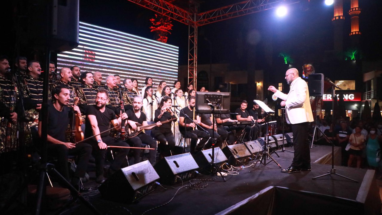 Medeniyetler Korosu barış için söyledi