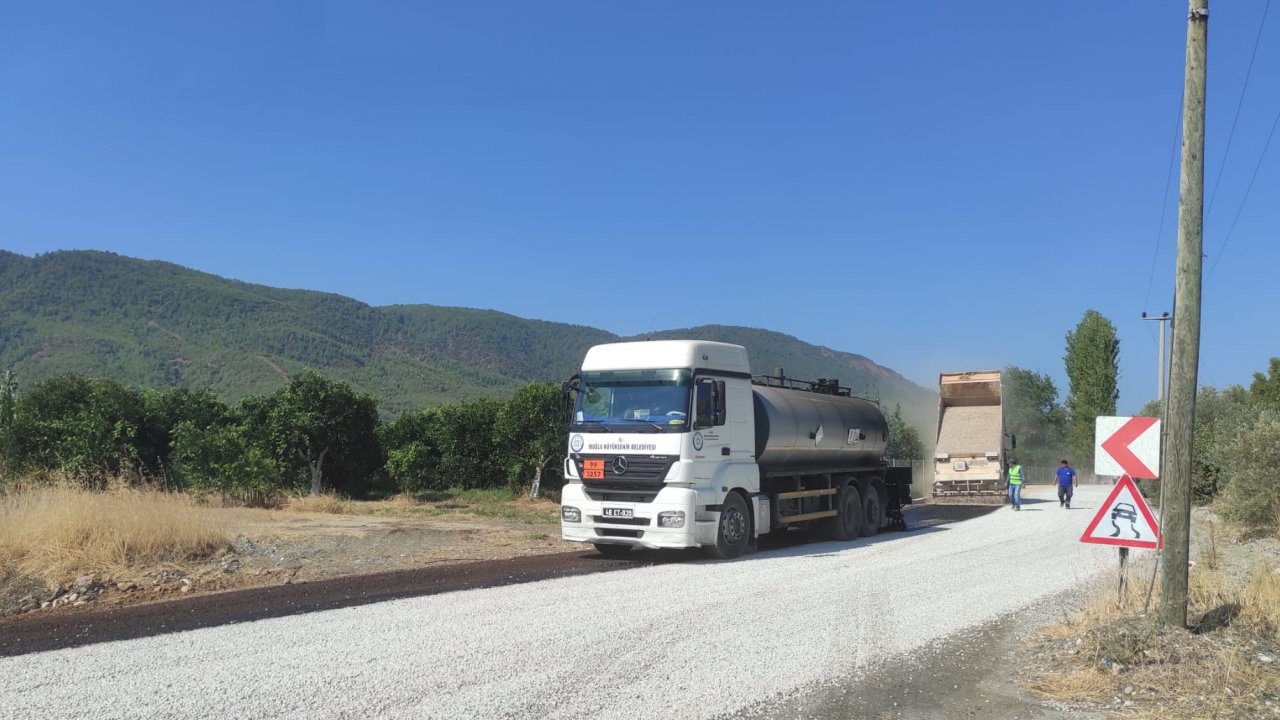 DÖĞÜŞBELEN MAHALLESİ’NE ASFALTLAMA ÇALIŞMASI