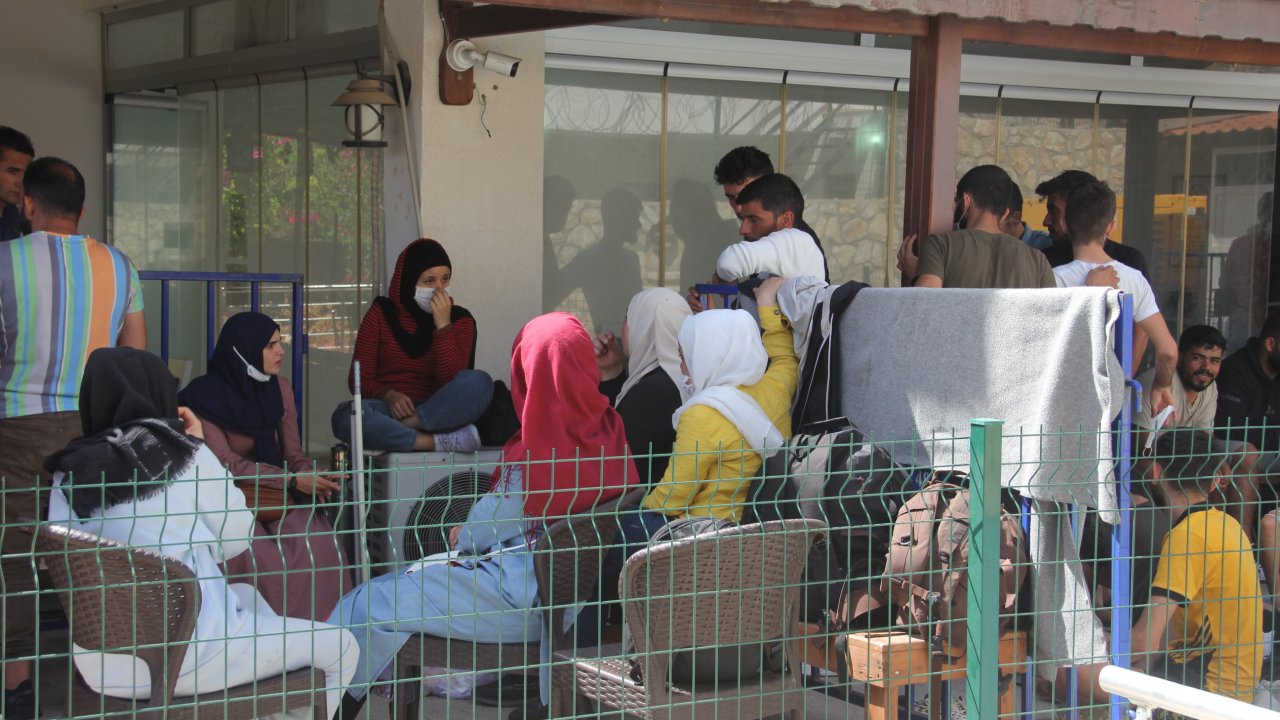 DATÇA'DA 48 DÜZENSİZ GÖÇMEN YAKALANDI