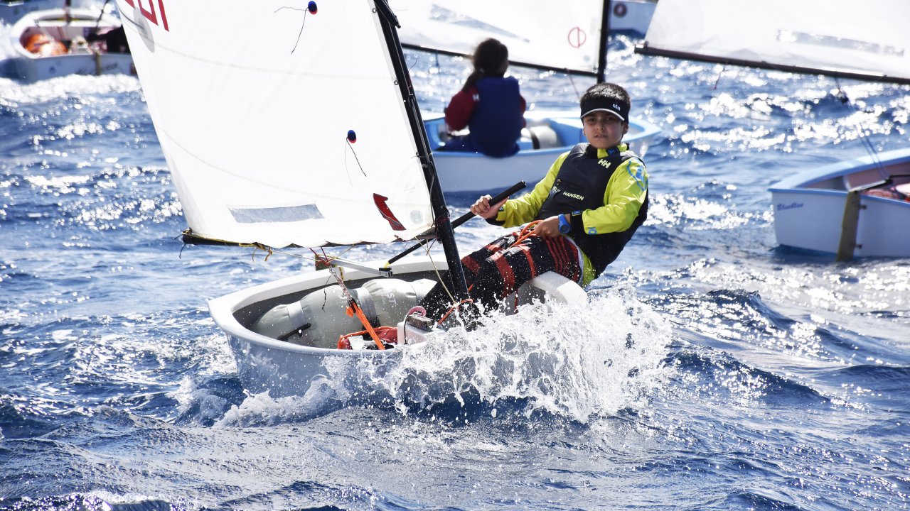 TYF 2021 OPTİMİST TÜRKİYE ŞAMPİYONASI HEYECANI DEVAM EDİYOR