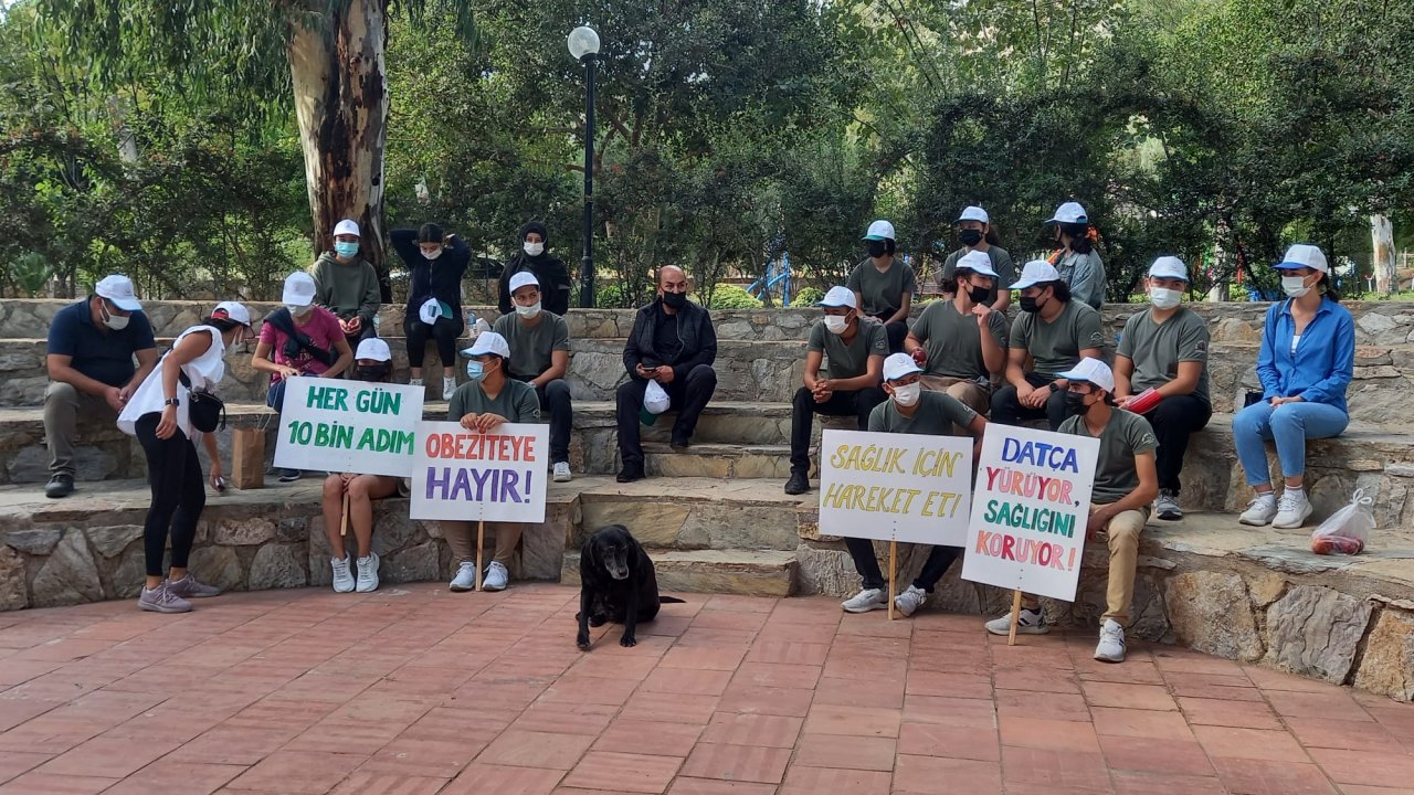 Datça'da lise öğrencileri sağlık için yürüdü