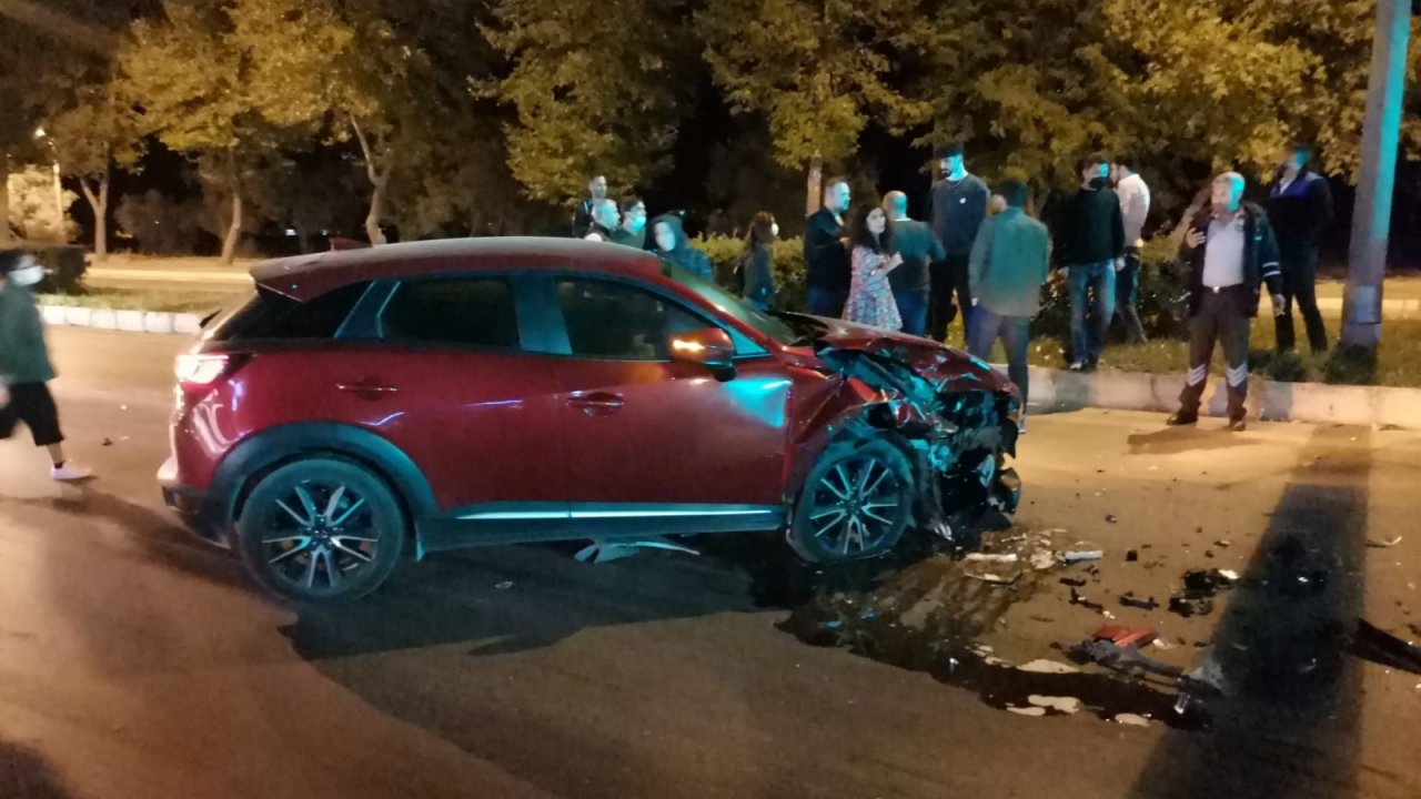 MENTEŞE'DE KAZA:2 YARALI