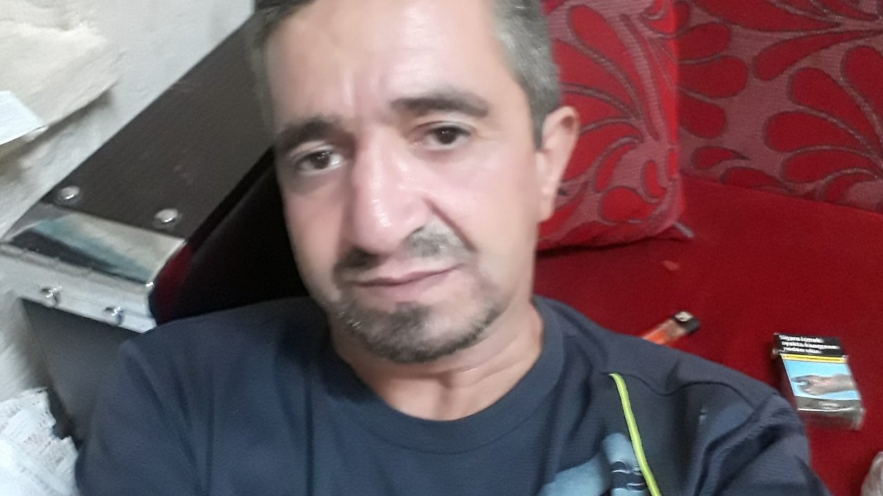 EVİNDE ÖLÜ BULUNDU