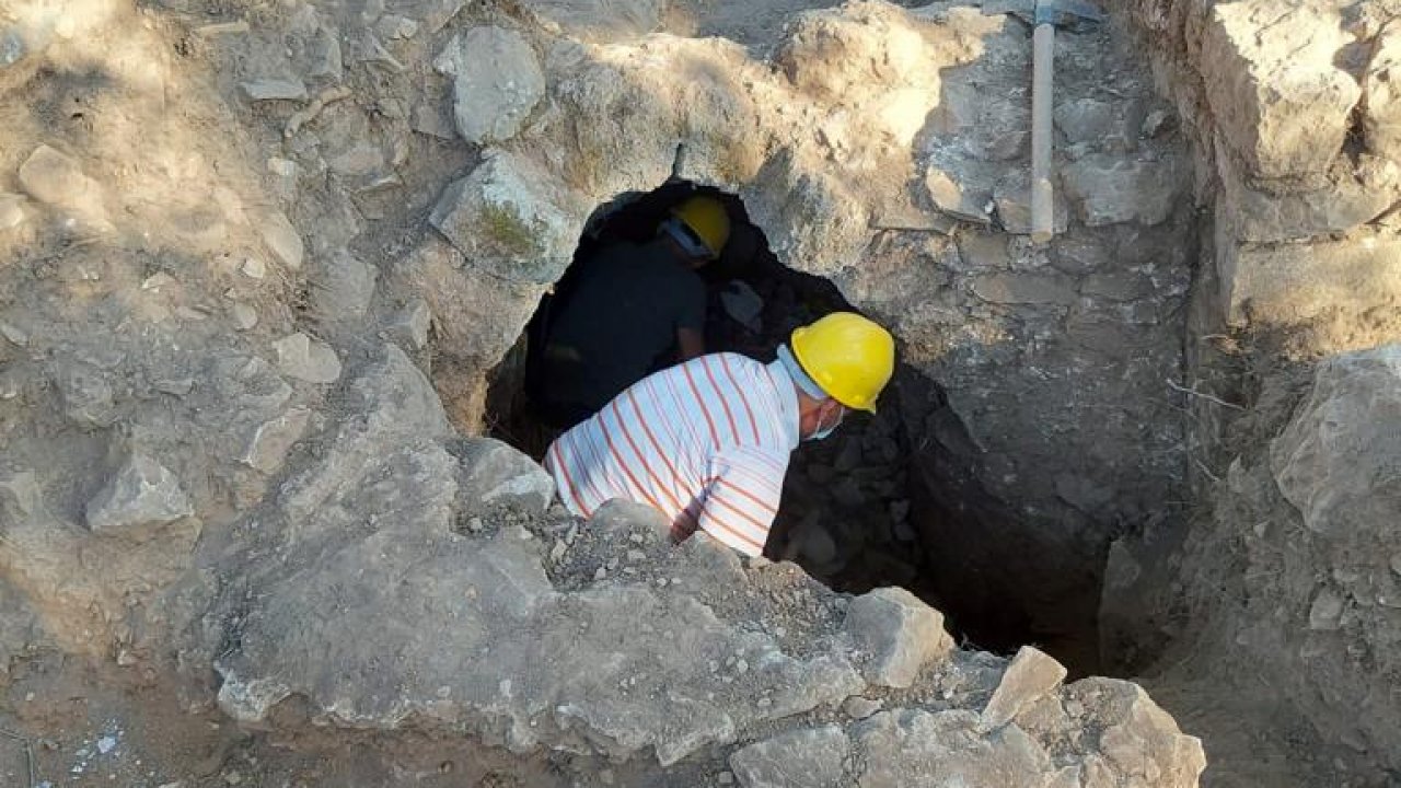 AKYAKA'DA Kİ KALEDE TÜNEL BULUNDU