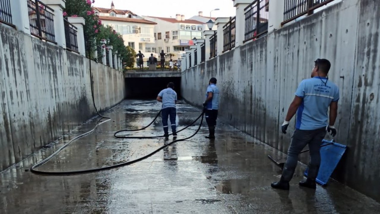 KARADERE’DEN 20 TON ATIK ÇIKARDI