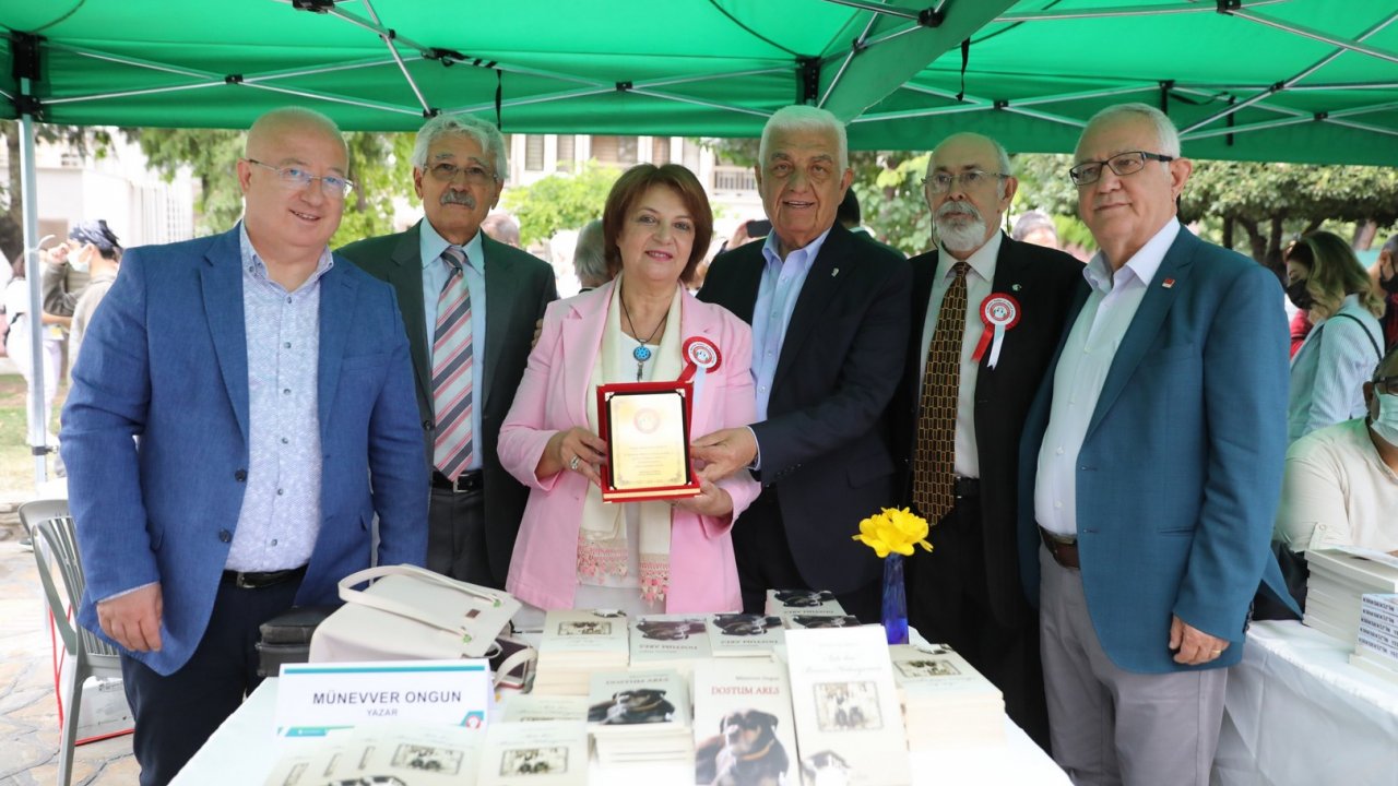 YEREL YAZARLAR OKURLARIYLA BİR ARAYA GELDİ