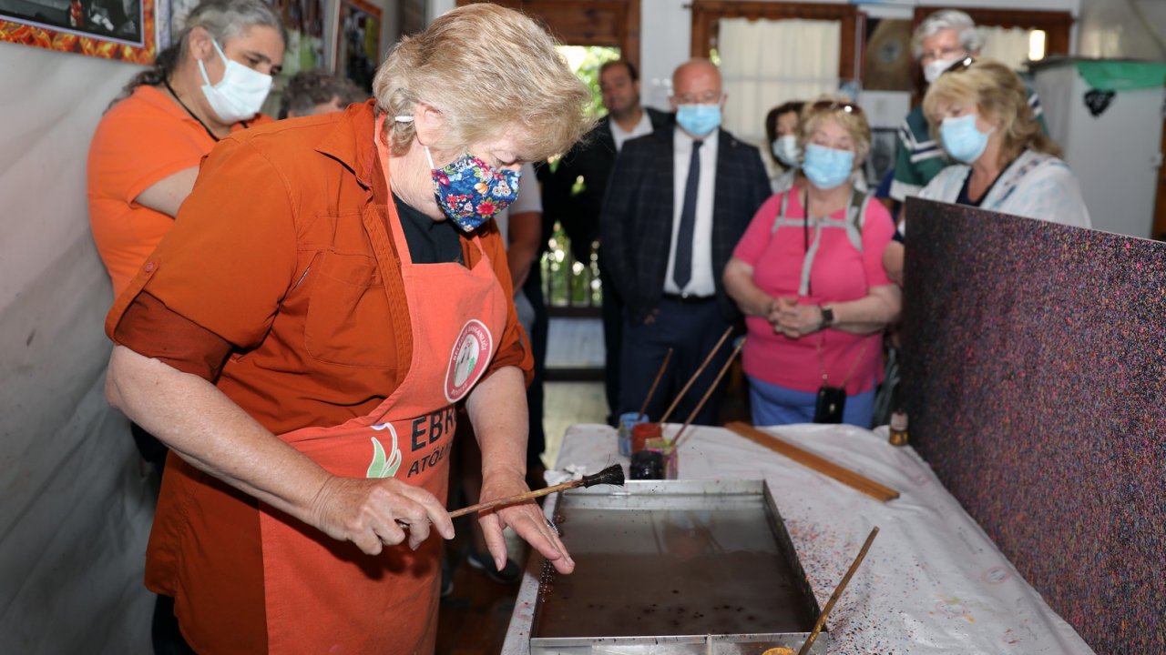 AMERİKALILAR MENTEŞE’DE EBRU YAPTI