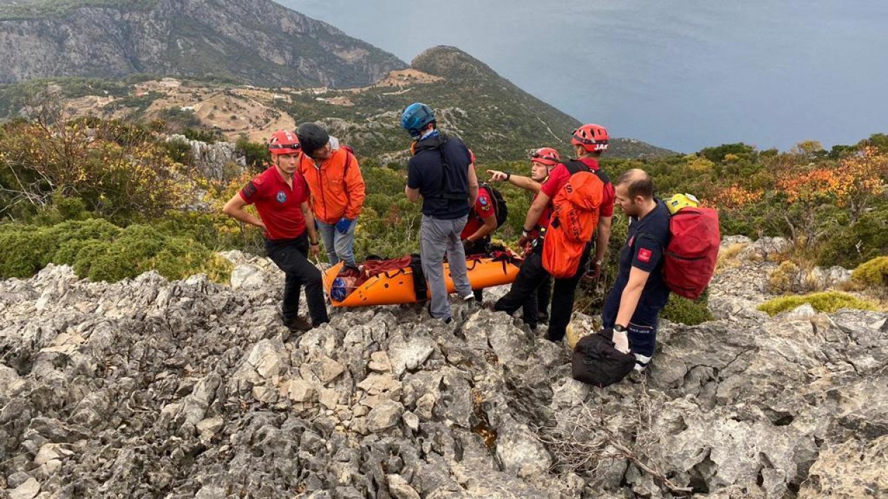 KAYALIK ALANA DÜŞEN RUS YAMAÇ PARAŞÜTÜ PİLOTU KURTARILDI
