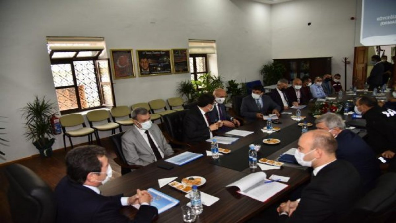 VALİ TAVLI KÖYCEĞİZ’İN MUHTARLARIYLA BİR ARAYA GELDİ