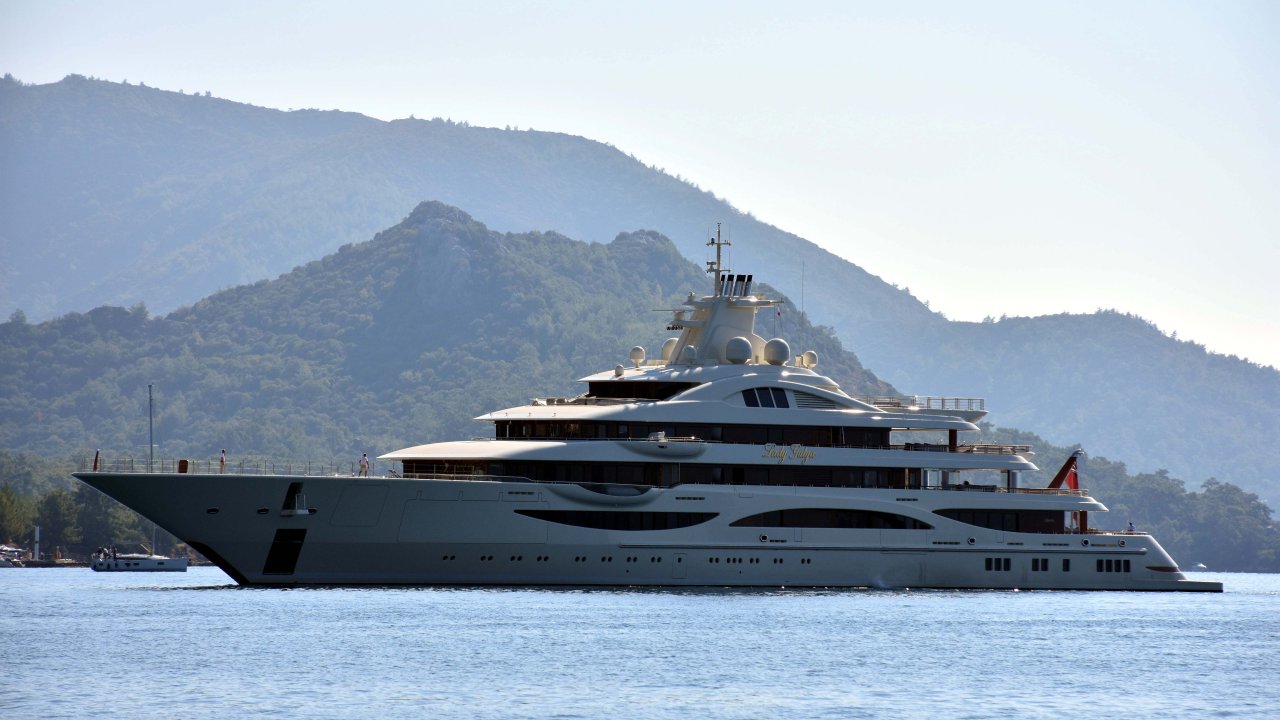 MEGA LÜKS YAT '' LADY GULYA'' MARMARİS'TE