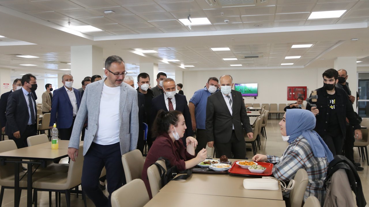 KASAPOĞLU, MUĞLA'DA YATIRIMLARI İNCELEDİ