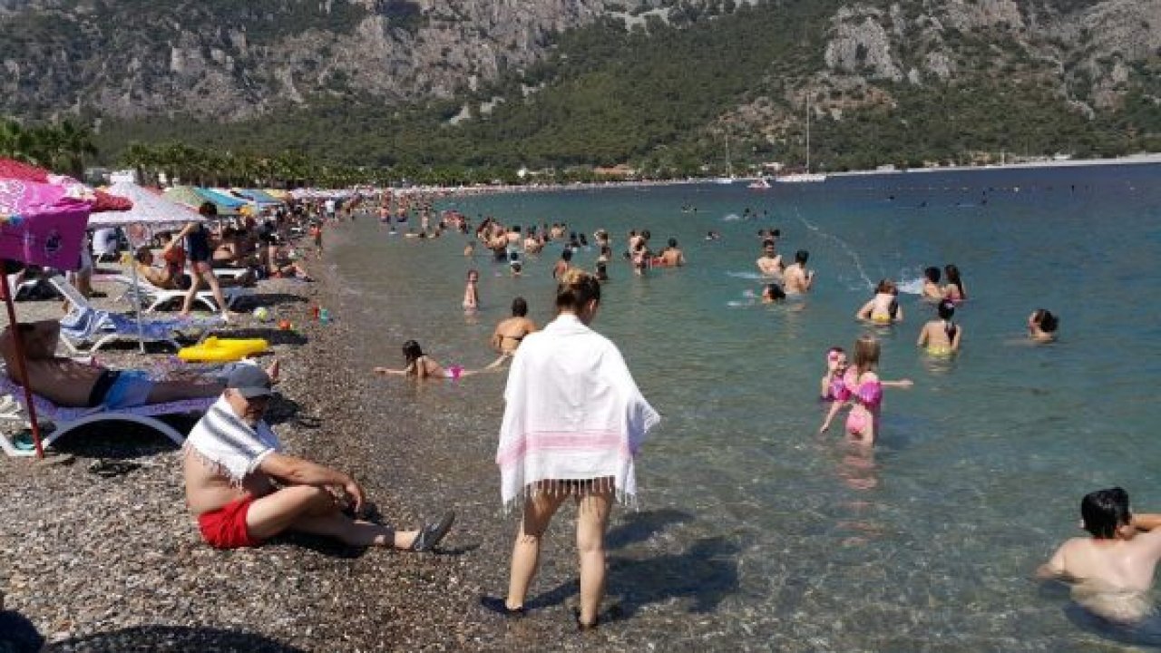 Milas’ta sahiller dolup taştı