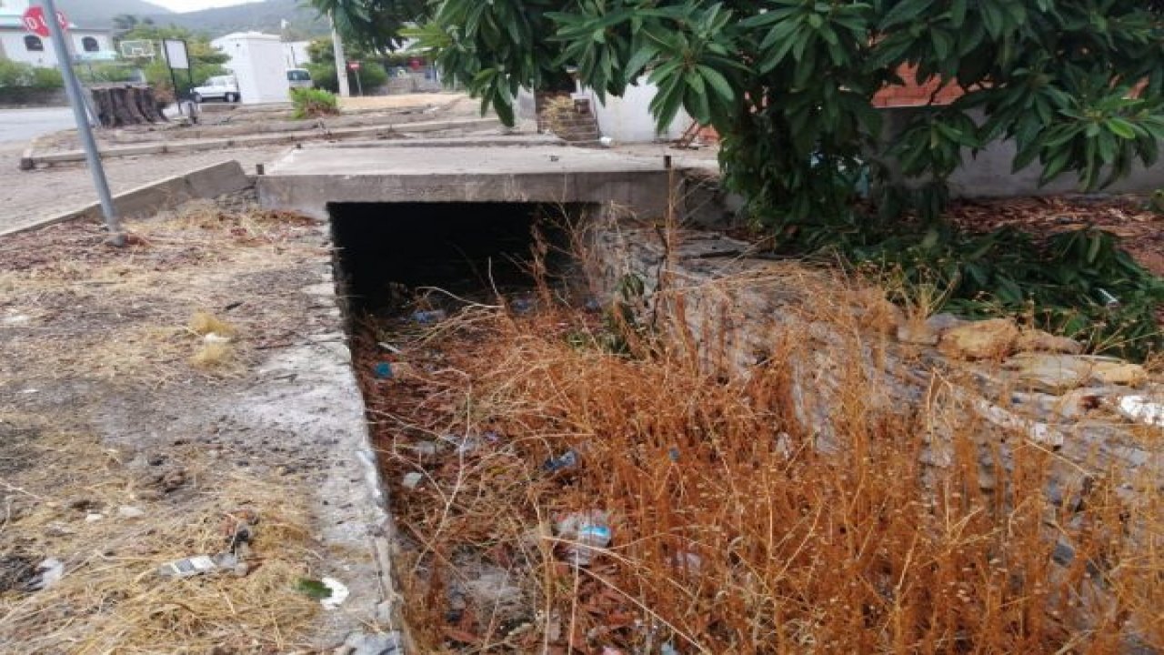 “GELİŞİGÜZEL ATILAN ÇÖPLER SU TAŞKINLARINA NEDEN OLUYOR”