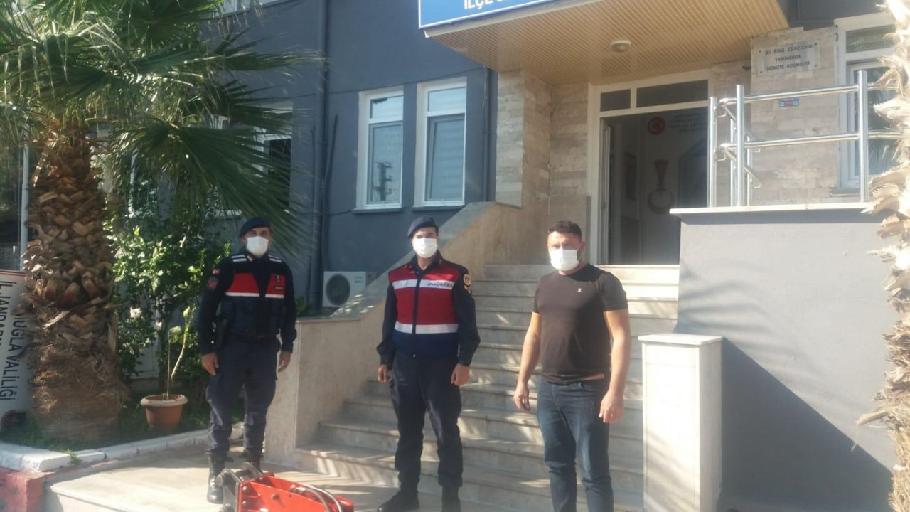 20 BİN TL DEĞERİNDEKİ İŞ MAKİNASI PARÇASINI ÇALDILAR