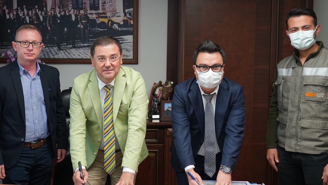 BAŞKAN TOKAT: “GÜLLÜK’E YAKIŞIR BİR SAHİL BANDINI HAYATA GEÇİRECEĞİZ”