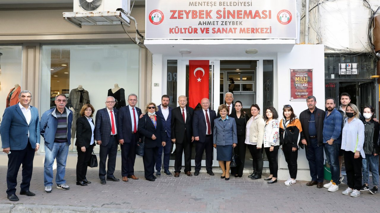 ZEYBEK SİNEMASI TİYATRO OYUNU İLE AÇILDI