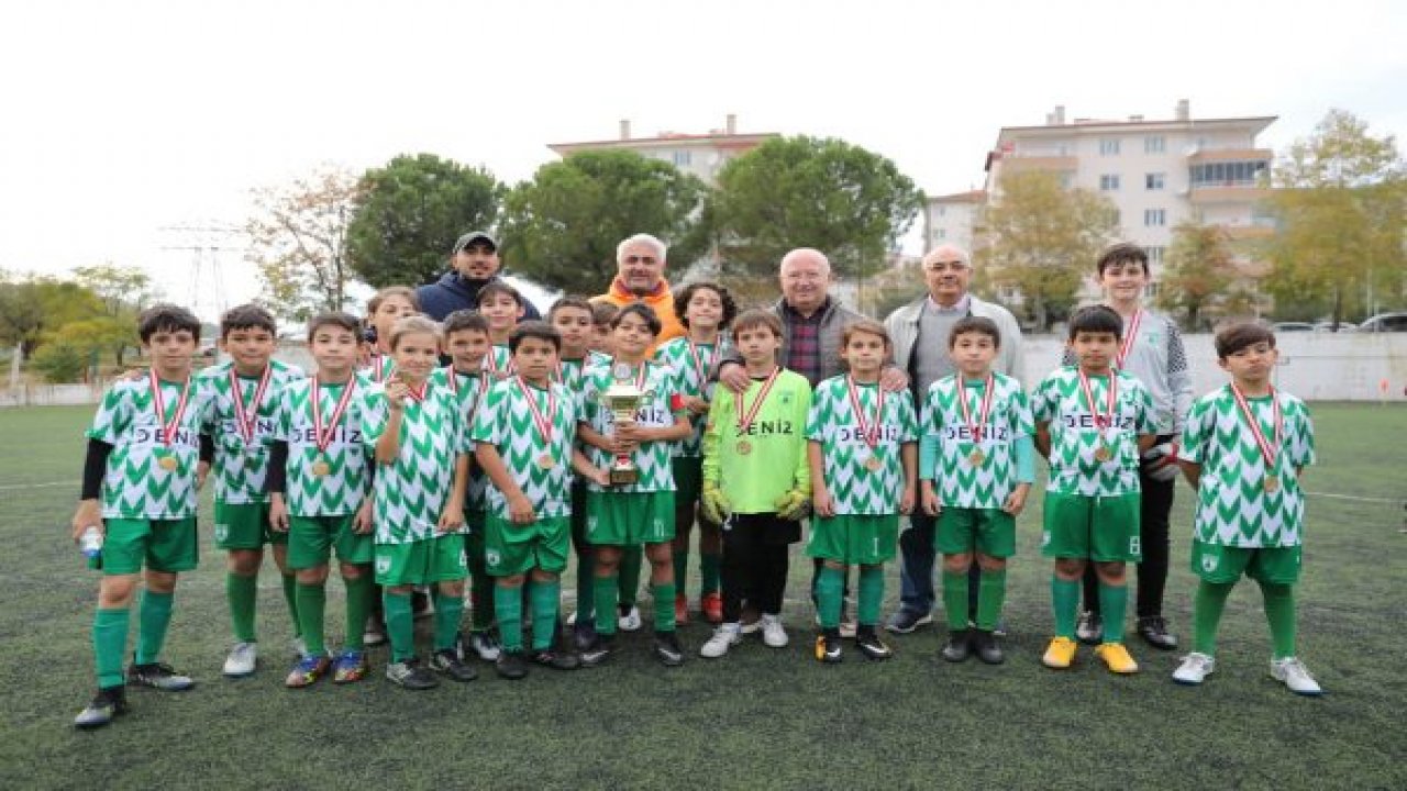 U-12 FUTBOL ŞENLİĞİNİN ŞAMPİYONU MUĞLASPOR OLDU