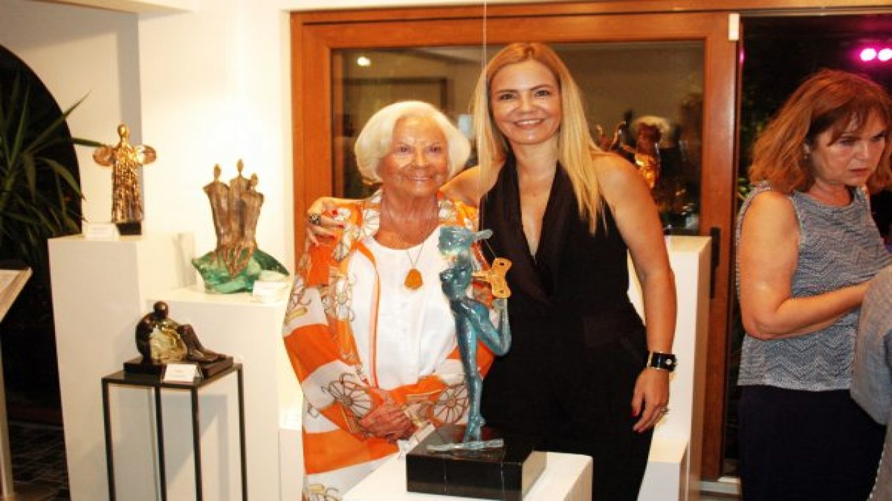 Ödüllü heykeller görücüye çıktı