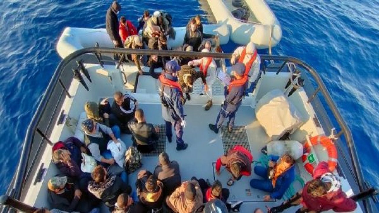 MUĞLA AÇIKLARINDA 126 GÖÇMEN KURTARILDI