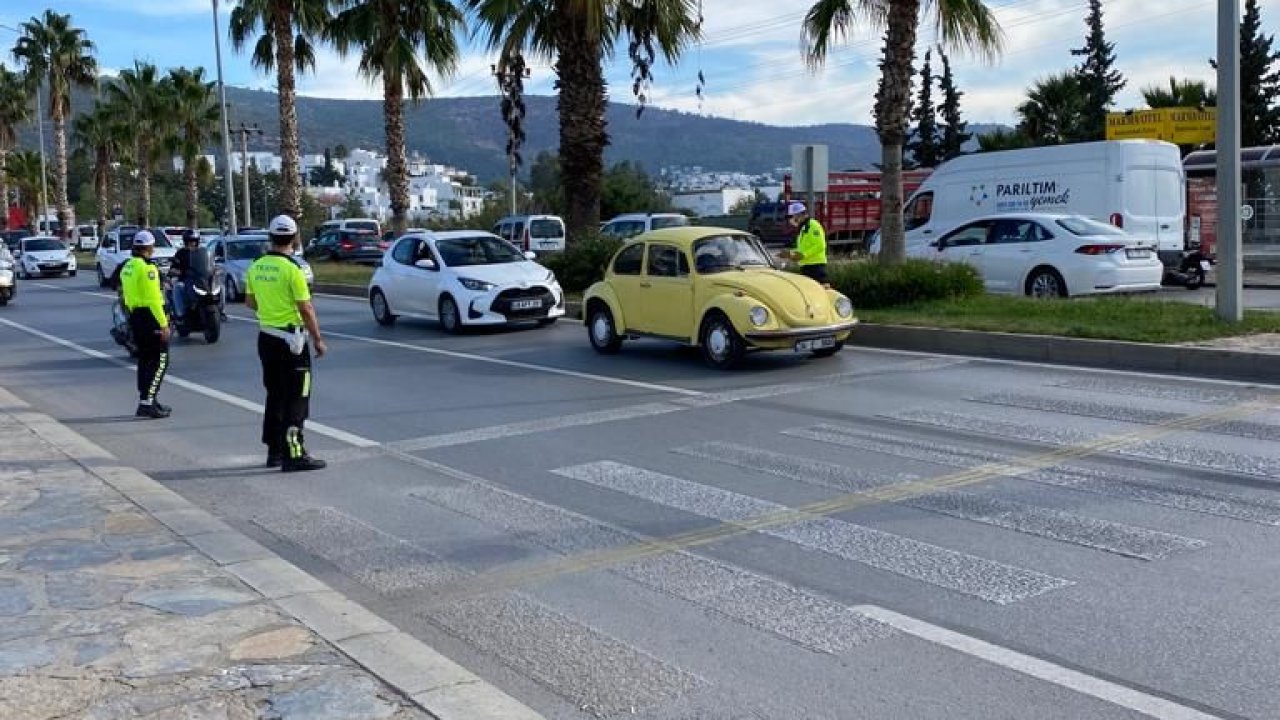 POLİS EKİPLERİNDEN 