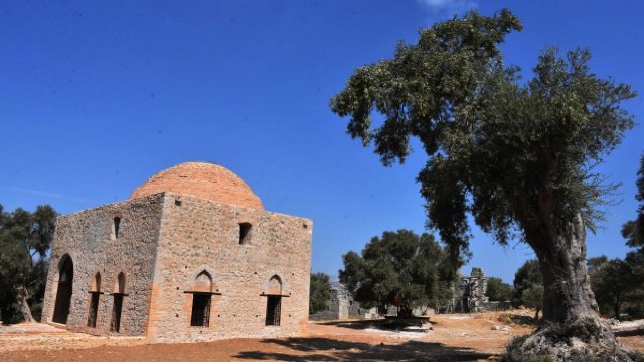600 YILLIK YELLİ CAMİ İBADETE HAZIR HALE GETİRİLDİ