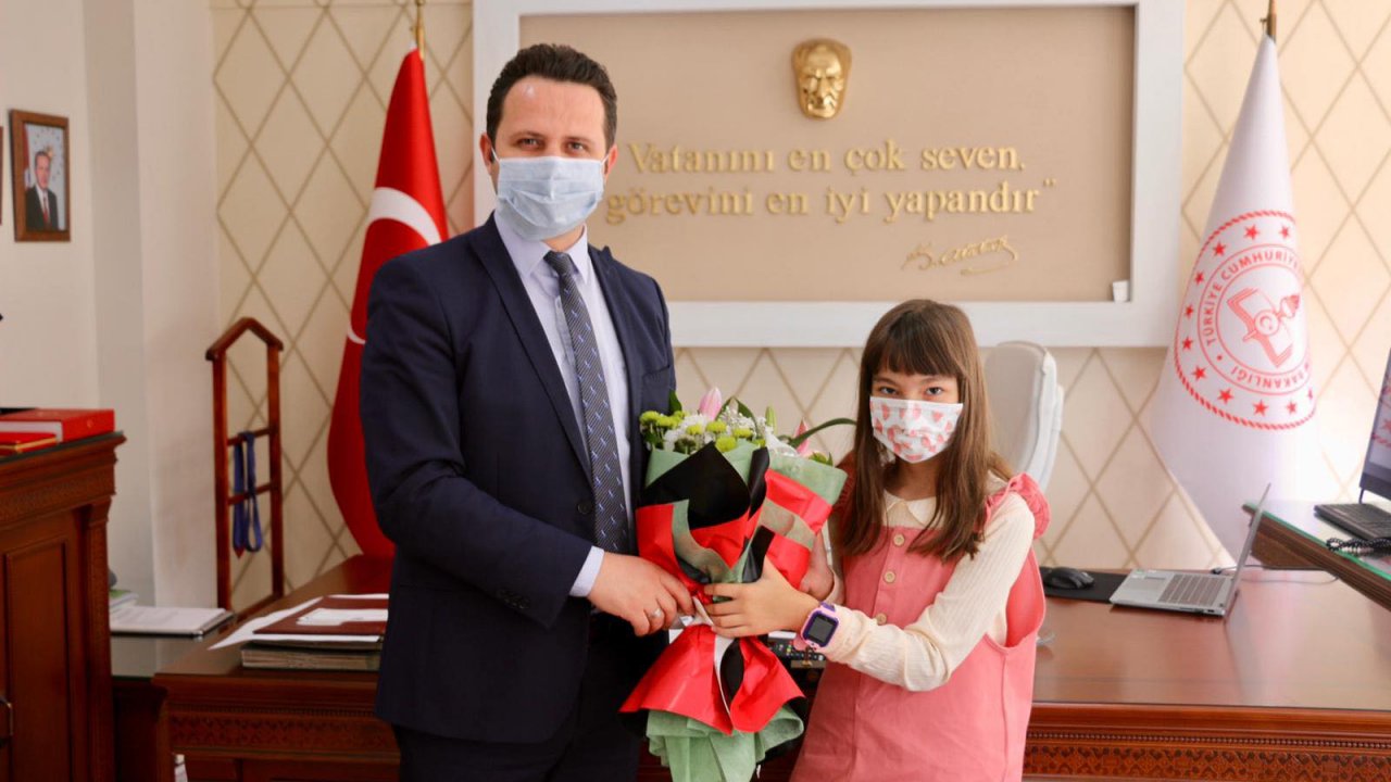 İL MÜDÜRÜ MİNİK YAZARI MAKAMINDA AĞIRLADI