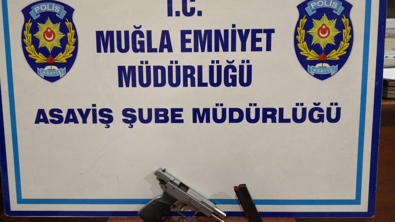 ŞÜPHELİ SÖYLEMLERİ ÜZERİNE RUHSATLI SİLAHINA EL KONULDU