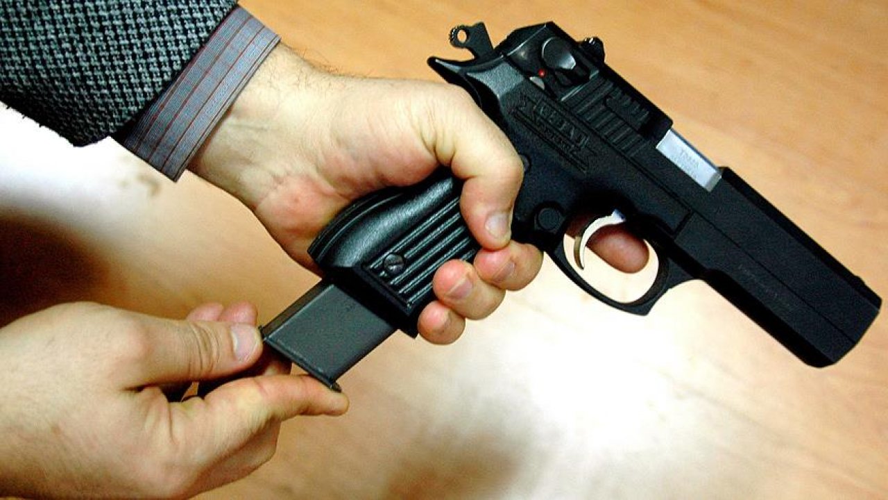 SİLAH SATIŞI YAPAN MİDYECİYE GÖZALTI