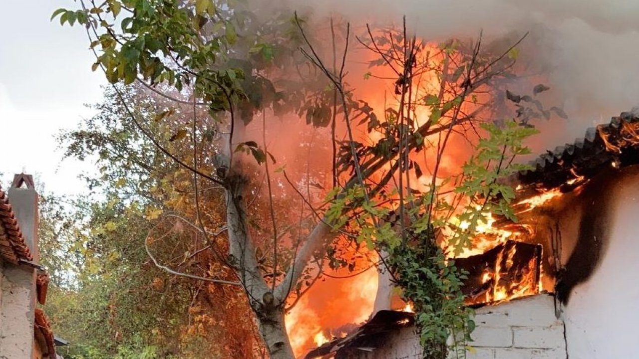 EVDE ÇIKAN YANGIN SÖNDÜRÜLDÜ