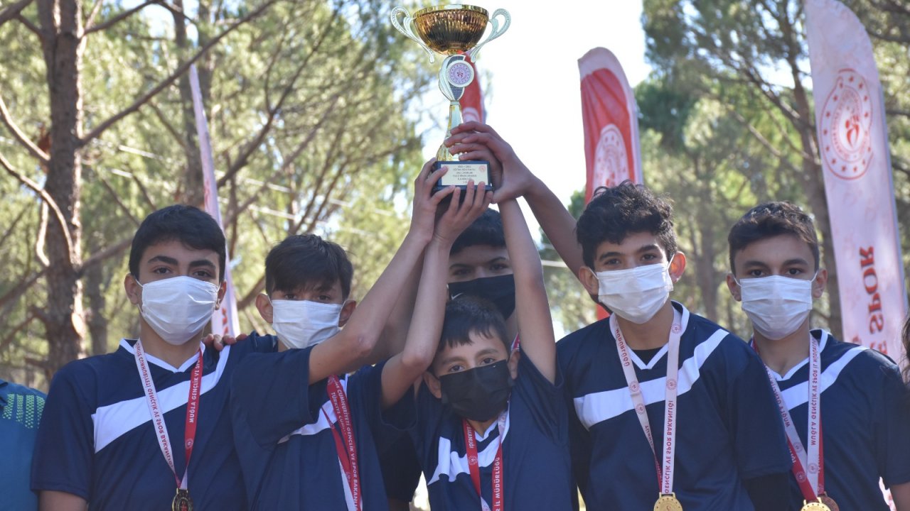 OKUL SPORLARI KROS YARIŞLARI SONA ERDİ