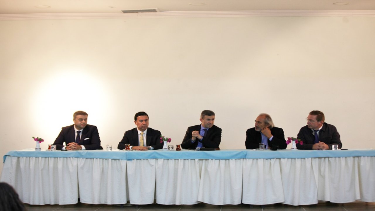 ÜNİVERSİTE ÖĞRENCİLERİNİN SORUNLARI DİNLENDİ