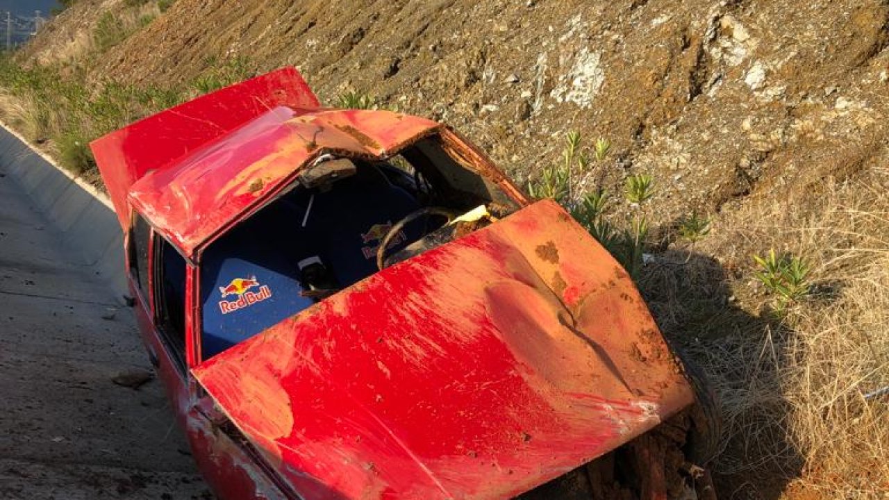 FETHİYE'DE DEVRİLEN OTOMOBİLİN SÜRÜCÜSÜ YARALANDI