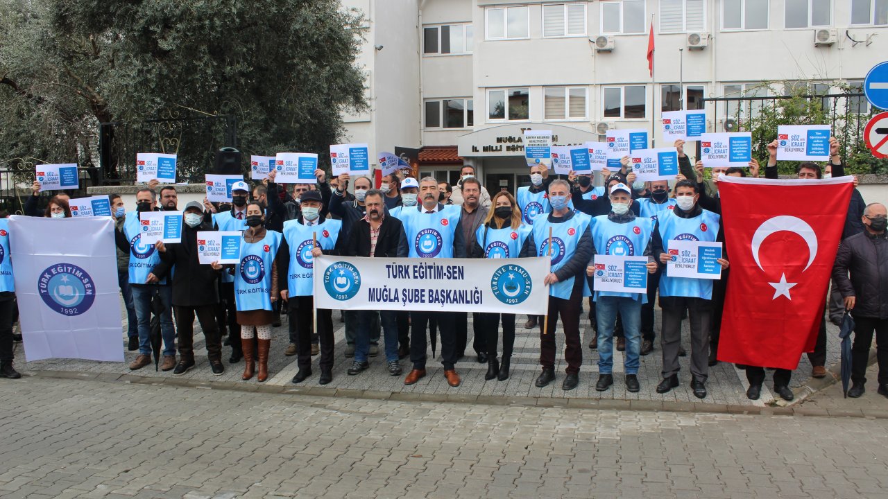 “ÖĞRETMENLİK MESLEK KANUNU TBMM’YE GETİRİLMELİ”