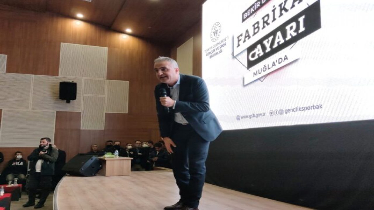 “BEKİR DEVELİ İLE FABRİKA AYARI” ÖĞRENCİLER İLE BULUŞTU