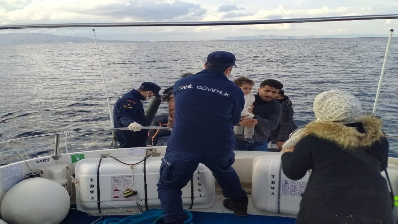 11 DÜZENSİZ GÖÇMEN KURTARILDI