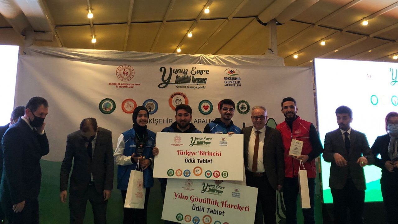 293 GENÇ OFİS ARASINDAN YILIN GÖNÜLLÜLÜK HAREKETİ ÖDÜLLERİ