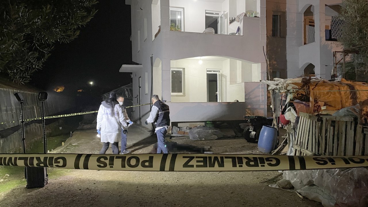 ESKİ KIZ ARKADAŞINI ÖLDÜREN KİŞİ İNTİHAR ETTİ