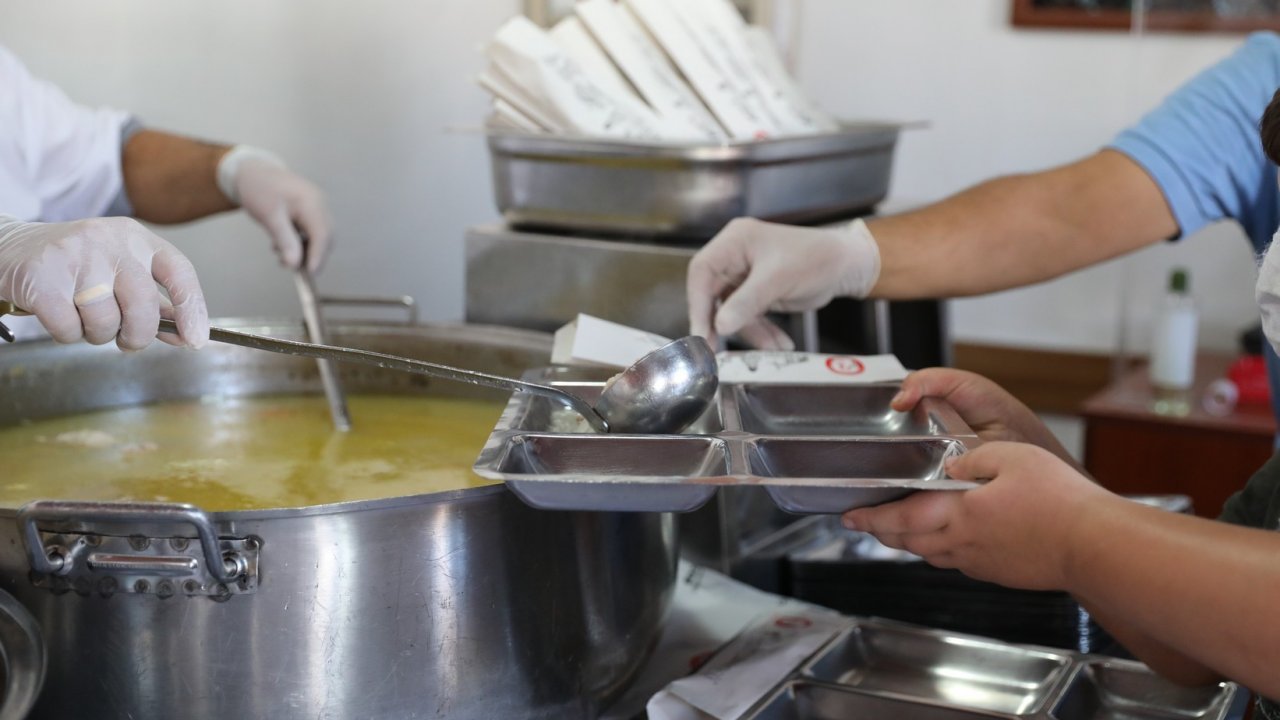 MENTEŞE’DE KAZANLAR 35 BİN KİŞİ İÇİN KAYNADI