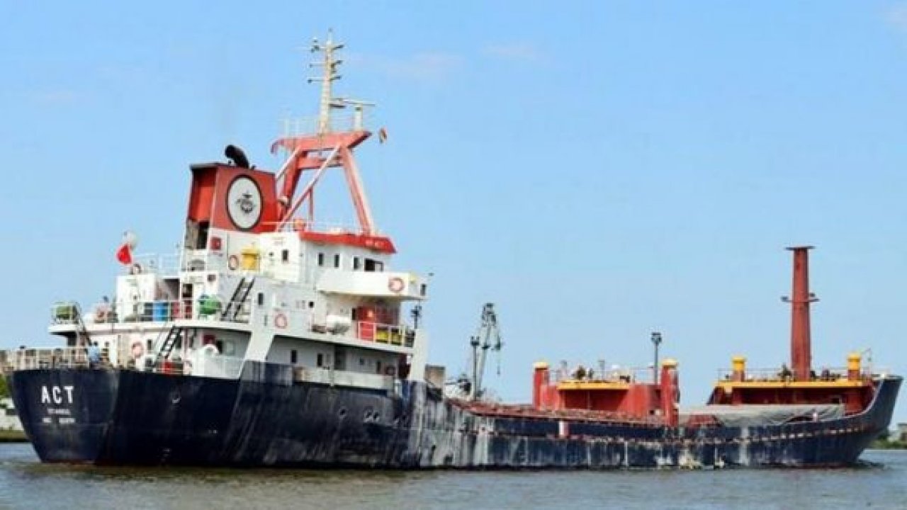 Yunan botları  Kurşun Yağdırdı