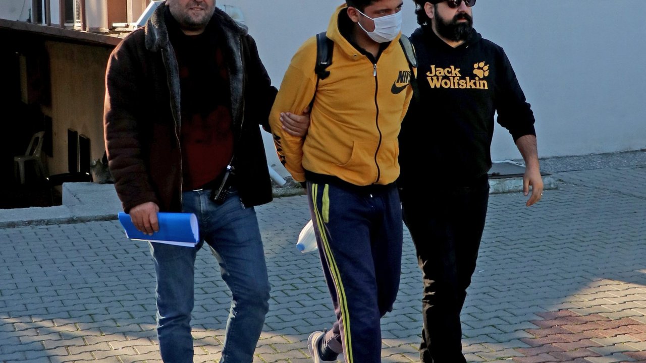 ESKİ KIZ ARKADAŞINI ÖLDÜREN KİŞİYE YARDIM EDEN ŞÜPHELİLER SERBEST KALDI