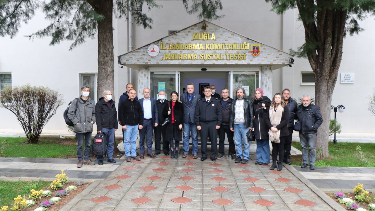 İL JANDARMA KOMUTANI GEMALMAZ, BASINLA BİR ARAYA GELDİ