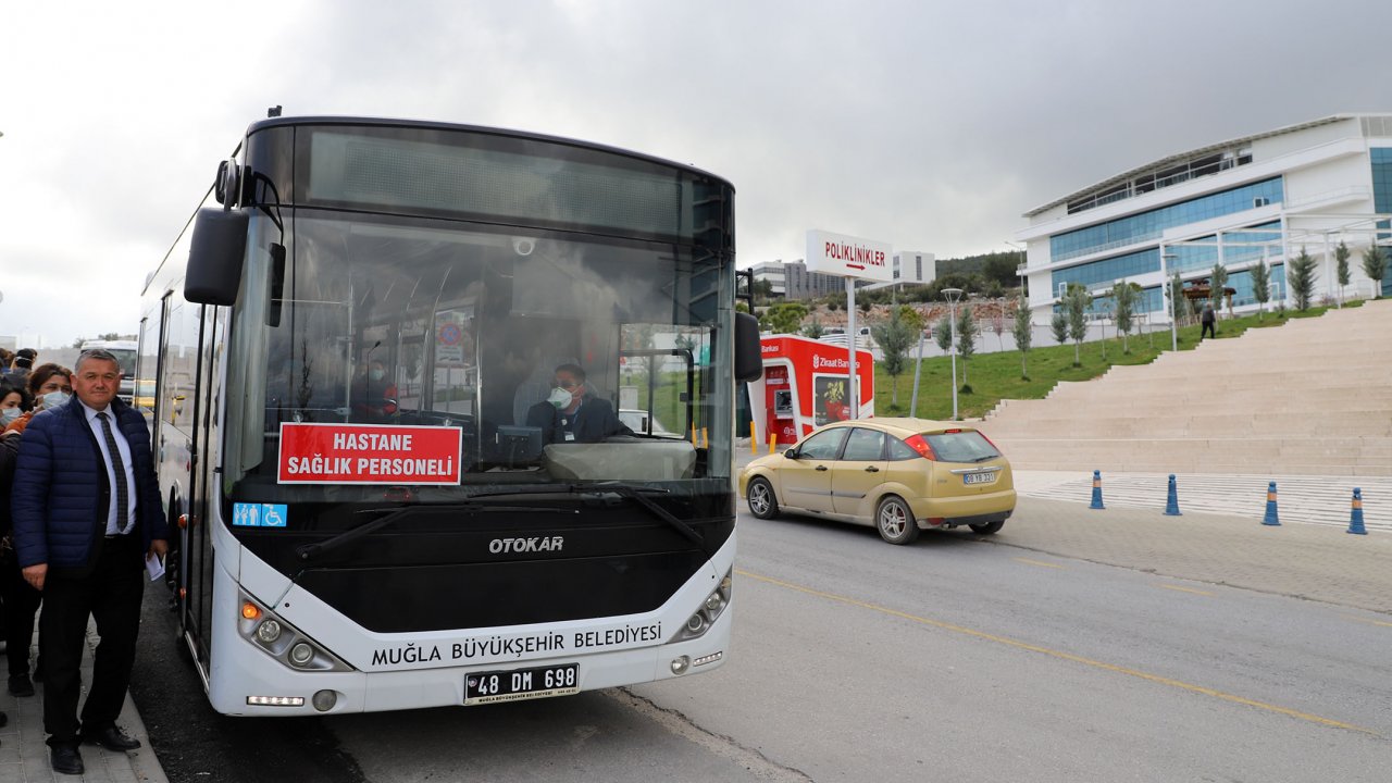 SAĞLIK ÇALIŞANLARINA ÜCRETSİZ ULAŞIM UZATILDI