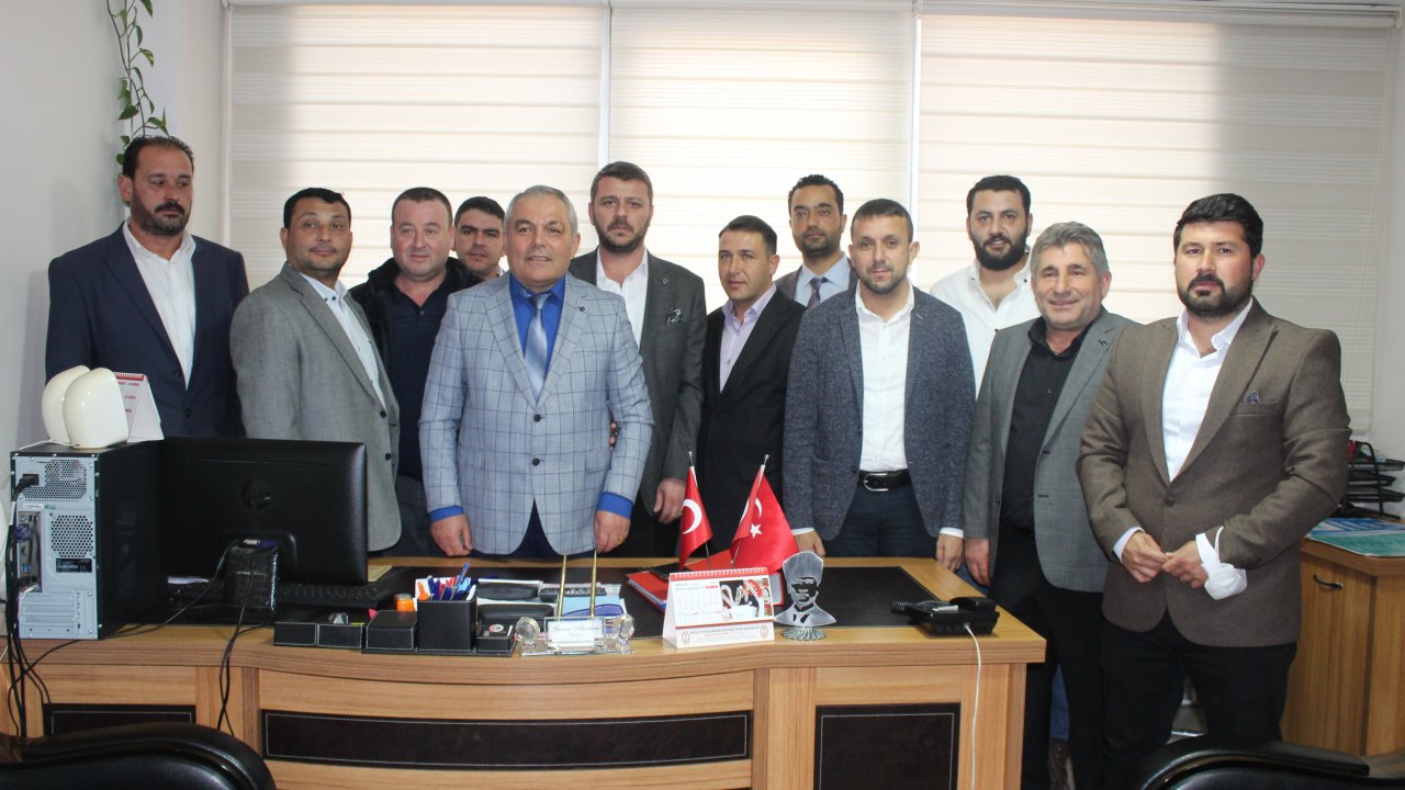 GÜVEN AKARKEN, “ESNAFIMIZ KİME SAHİP ÇIKACAĞINI BİLİR”