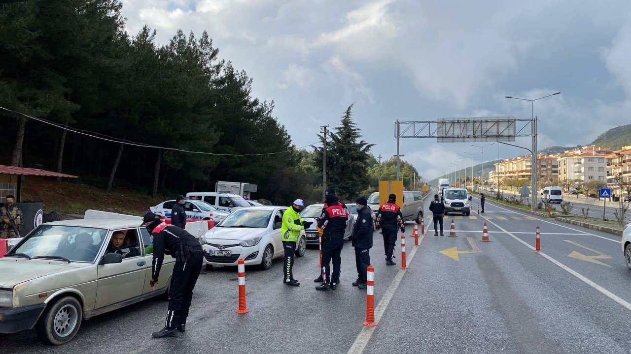 MENTEŞE'DE DENETİMLER DEVAM EDİYOR