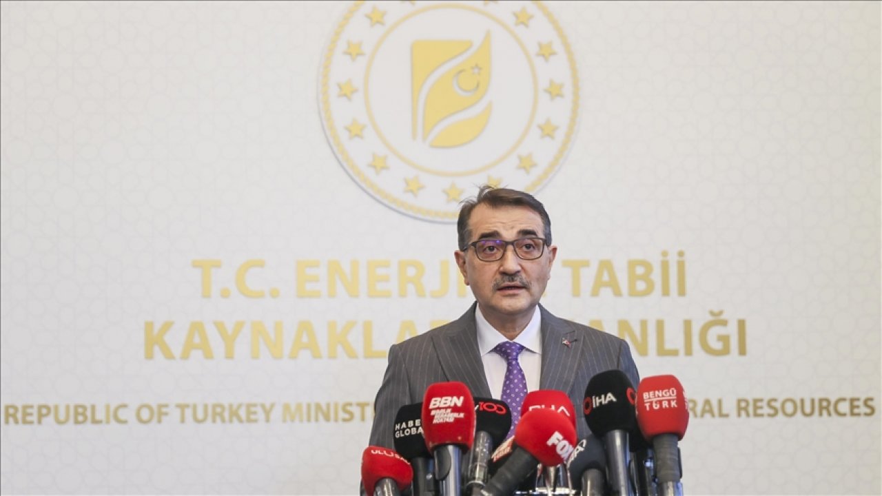 BAKAN DÖNMEZ: ELEKTRİKTE TARİFE DEĞİŞİKLİKLERİNİ 1 MART'A KADAR TAMAMLAMAYI AMAÇLIYORUZ