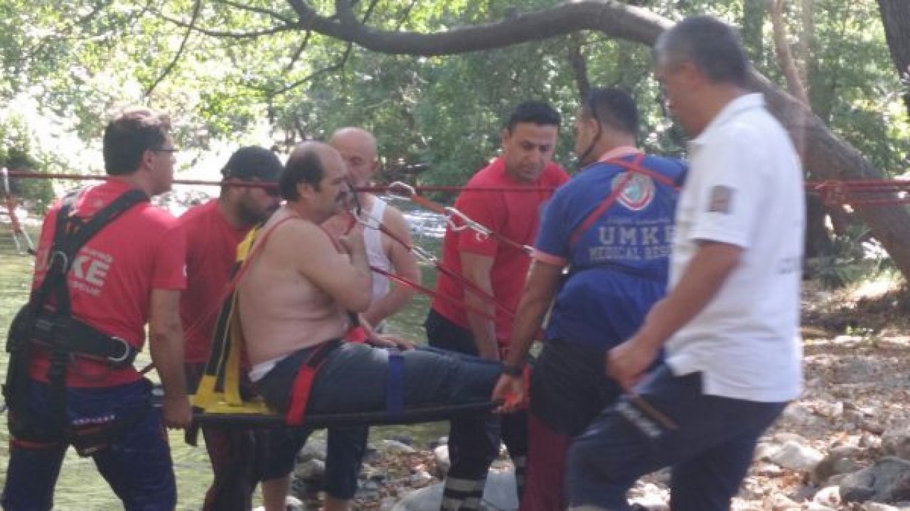 Kayalıklardan düştü