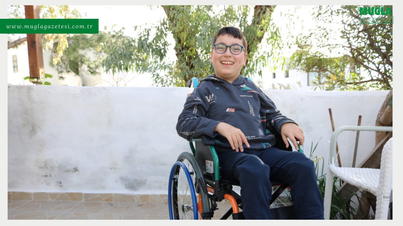 BODRUM'DA ENGELLİ ÇOCUĞUN TEKERLEKLİ SANDALYE İSTEĞİ YERİNE GETİRİLDİ